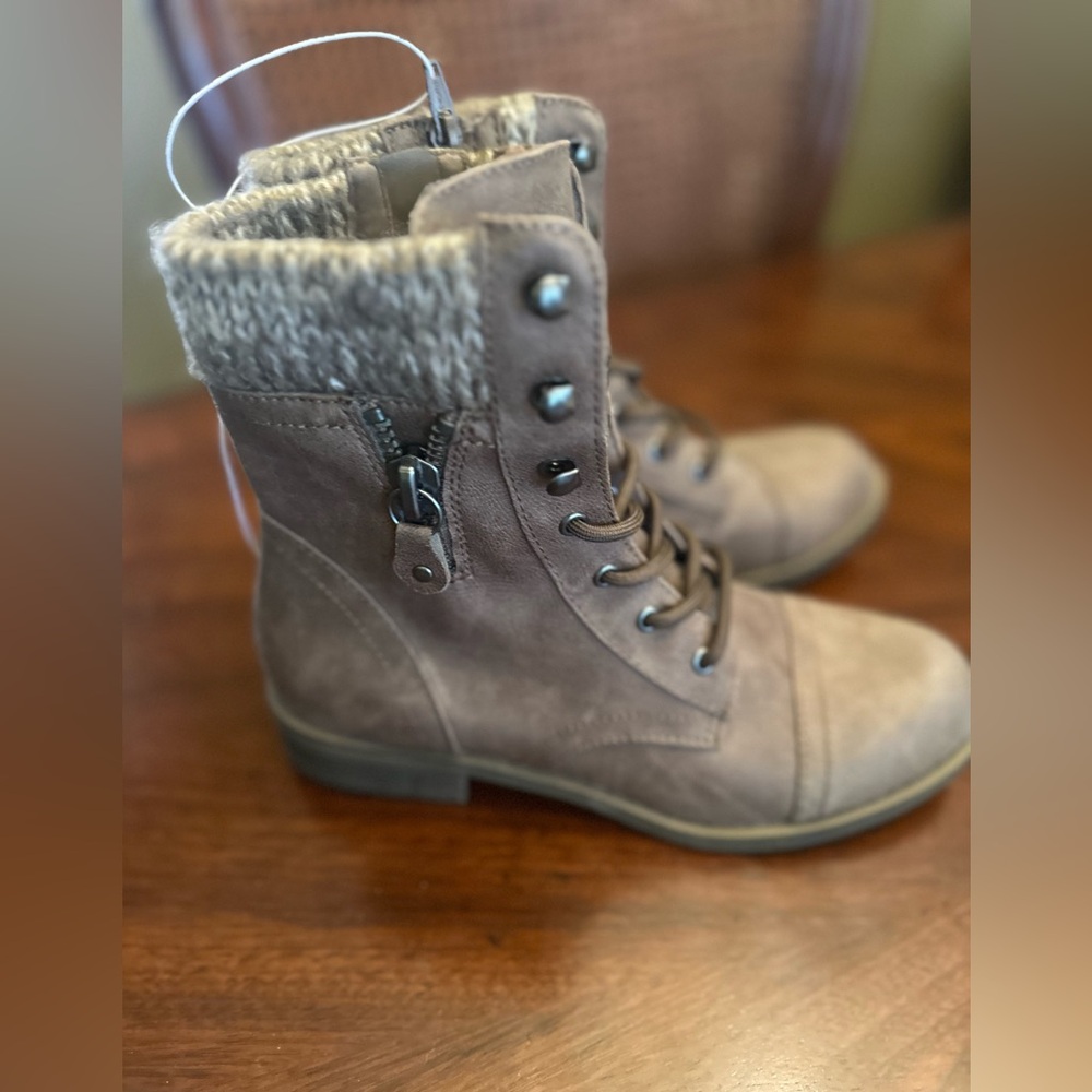 Women’s brown lace-up side zip bootie size 7.5 vegan leather - Picture 2 of 5